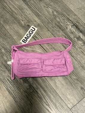 BAGGU Lilac Crossbody Bag with Front Pockets